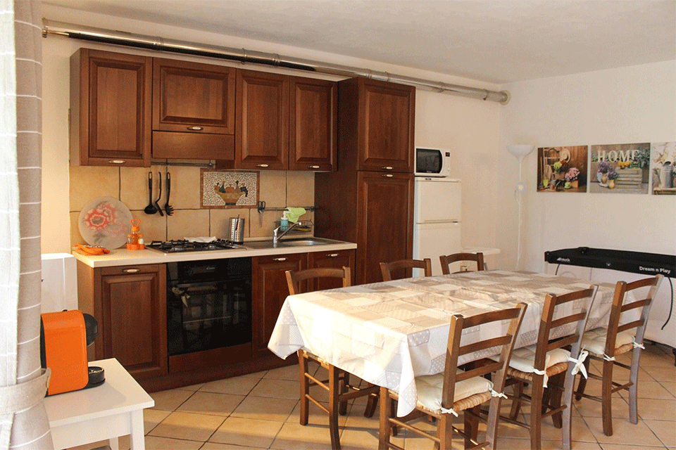 char.jpg_0004_Cucina-living-room-Chardonnay's-Home